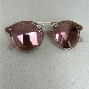 Krewe St. Louis Classic Sunglasses 🪸